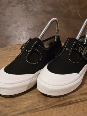VANS UA Style 93 Mary Jane Black White Canvas Sneakers Women’s Size 5